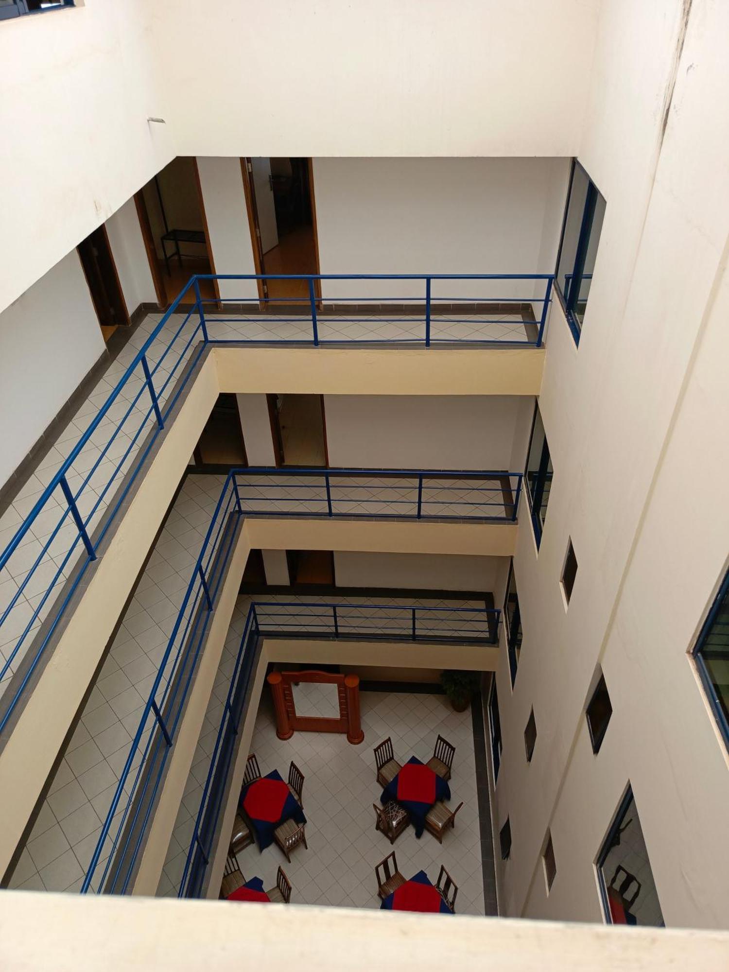 Meru Paramount Zewnętrze zdjęcie