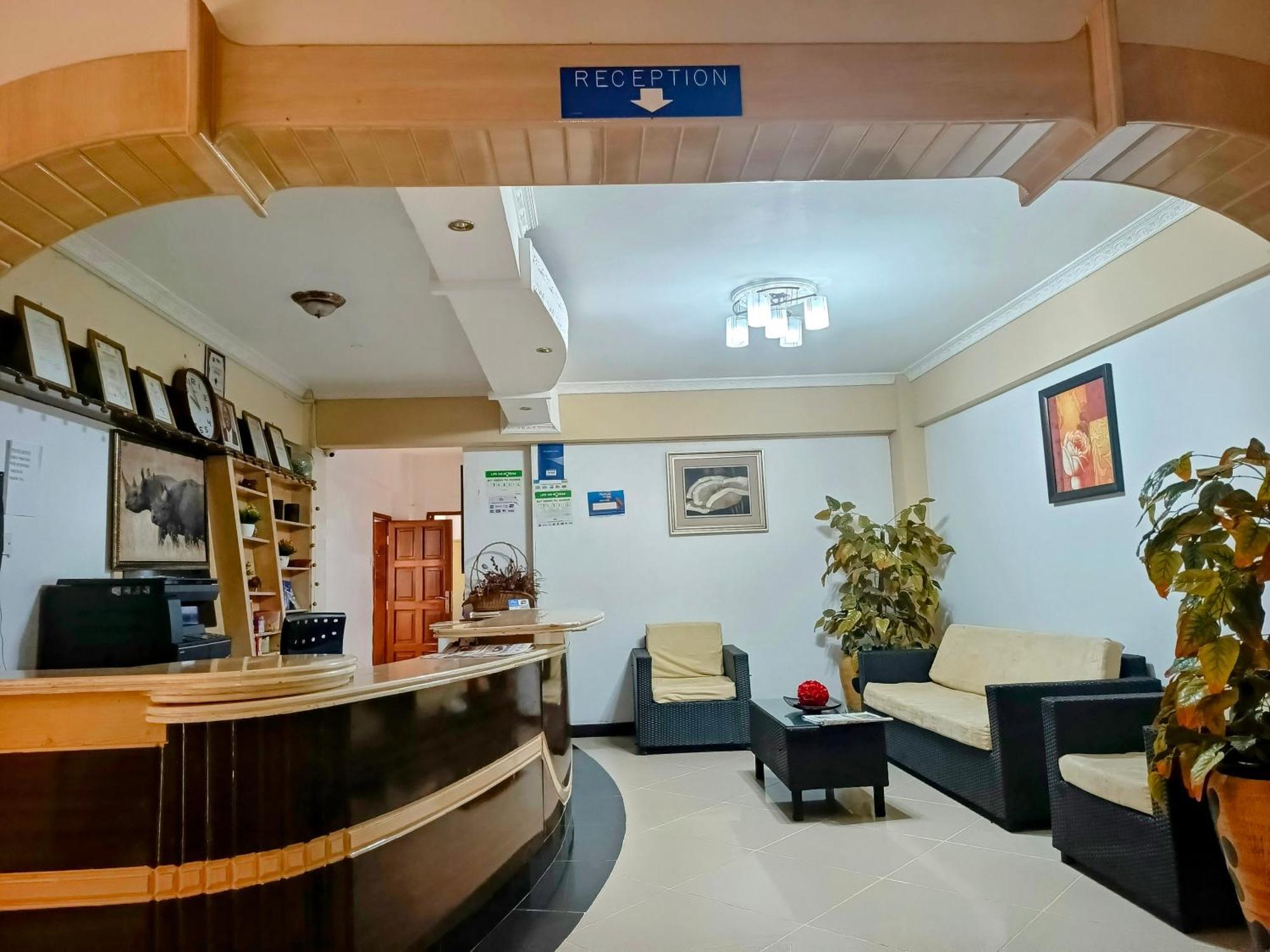 Meru Paramount Zewnętrze zdjęcie