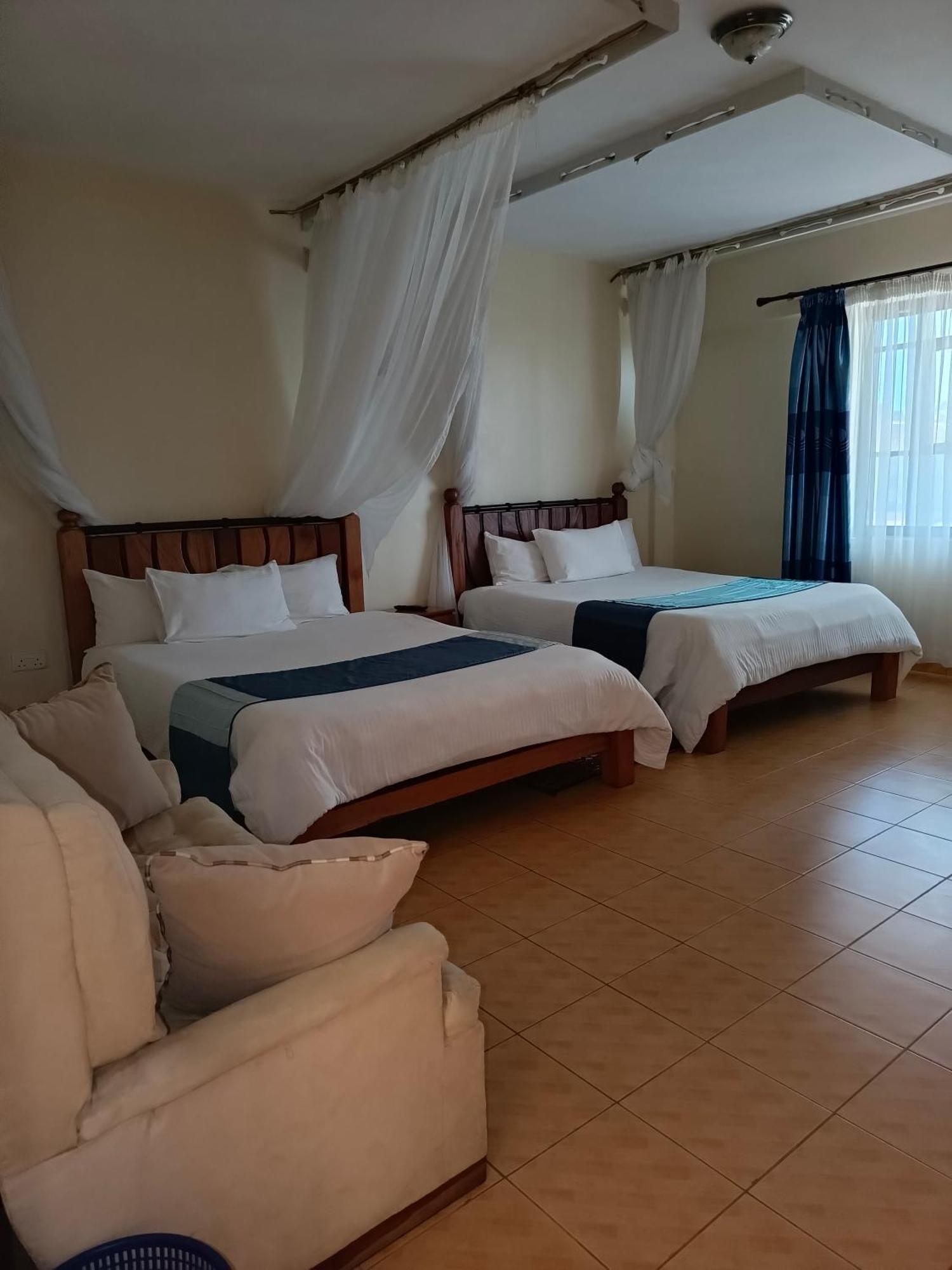 Meru Paramount Zewnętrze zdjęcie